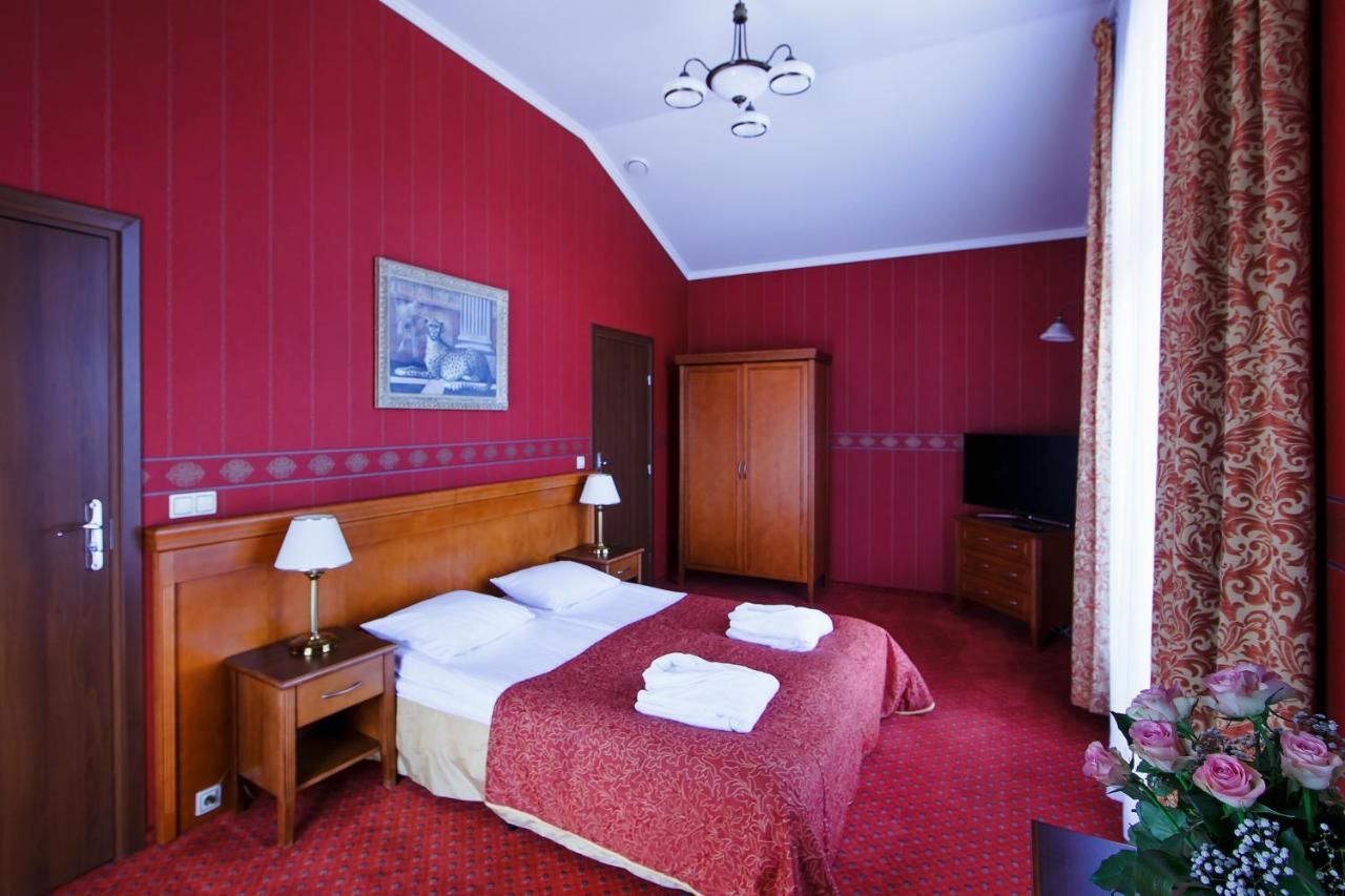 Отель Hotel Magellan Bronisławów-21